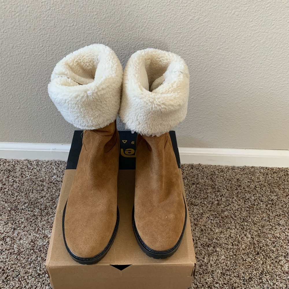 Women boots Bandolino